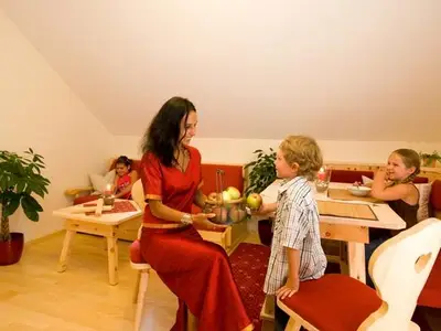 Zirbenappartement Wohnzimmer