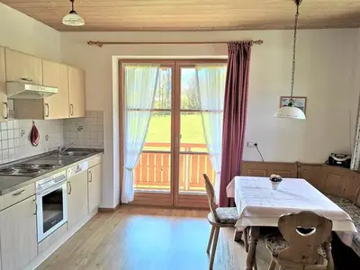 Ferienwohnung für 2 Personen (50 m²) in Bad Kohlgrub 3/8
