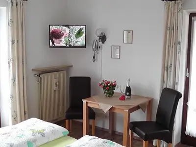 Ferienwohnung für 2 Personen (22 m²) in Bad Kohlgrub 8/9