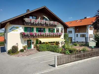 Ferienwohnung für 2 Personen (37 m²) in Bad Kohlgrub 3/10