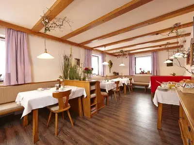 Ferienwohnung für 2 Personen (37 m²) in Bad Kohlgrub 6/10