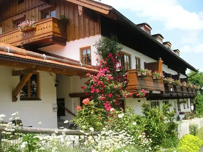 Ferienwohnung für 2 Personen (71 m²) in Bad Kohlgrub 5/10