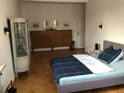 Schlafzimmer 2 "Alter Salon" Boxspringbett 1,40 m