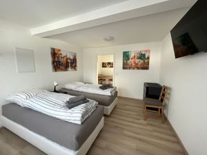 23562189-Ferienwohnung-2-Bad Laasphe-300x225-1