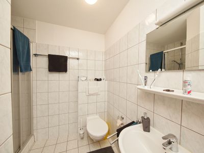 Ferienwohnung 9B Nr. 3 - Badzimmer mit Dusche