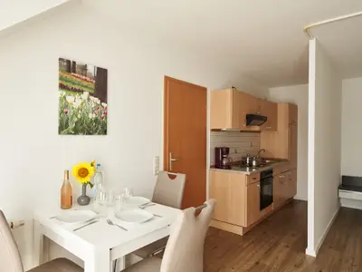 Ferienwohnung 9B Nr. 4 - Essbereich mit Küchenzeile