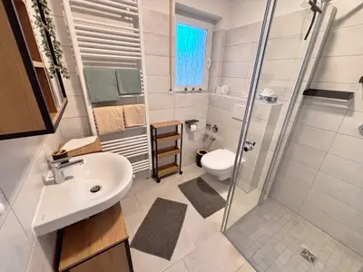 Waidweg 9C Nr. 1 Hirschblick - Badezimmer mit Dusche