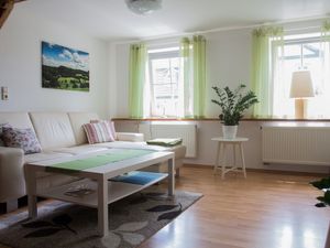 22258597-Ferienwohnung-4-Bad Liebenstein-300x225-1