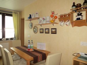 22276315-Ferienwohnung-4-Bad Liebenstein-300x225-4