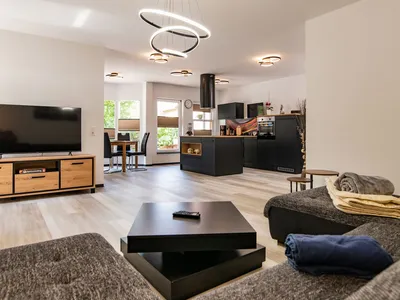 Wohnzimmer, mit großem TV