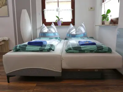 Ausklappbare Couch als zusätzliche Schlafoption