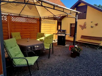 Gemütliche Grillecke für einen entspannten Abend