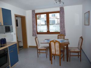 22258037-Ferienwohnung-4-Bad Lobenstein-300x225-5