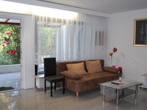 24045687-Ferienwohnung-3-Bad Nauheim-300x225-2