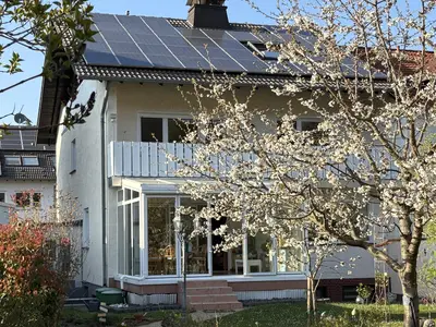 Haus Adomeit außen 2025 (1)
