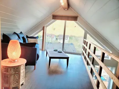 Galerie mit Aufblick in die Natur