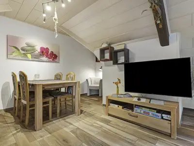 Photo, INSIDE, OUTSIDE