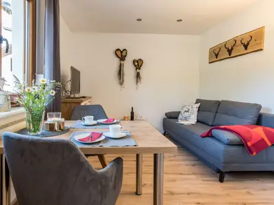 Photo, INSIDE, OUTSIDE