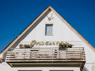 Außenseite Ferienhaus [Sommer]
