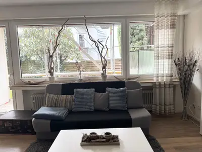 Wohnbereich mit Couch 251