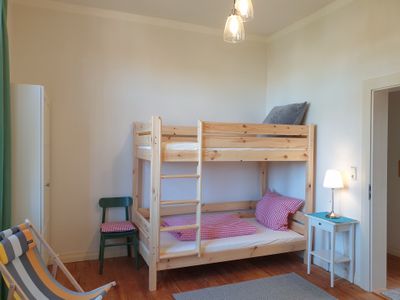 Schlaffzimmer für 3 Personen, Etagenbett