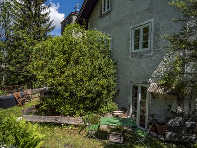 Garten mit  Terrasse