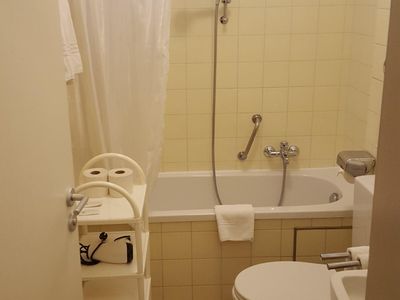 Badezimmer mit Badewanne