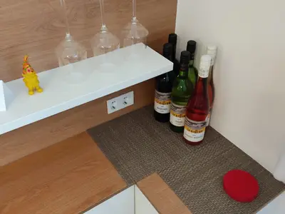 Sideboard mit Weinauswahl