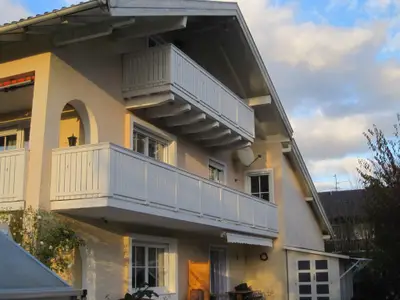 Seitenansicht Haus