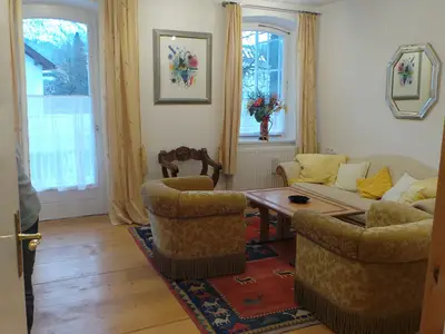 Wohnzimmer mit Südbalkon