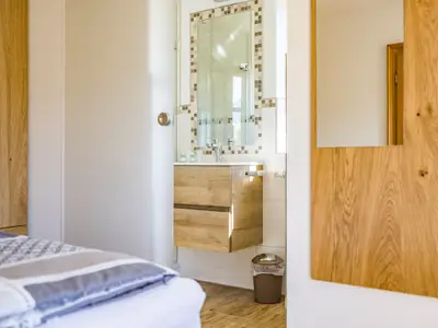 Blick ins Badezimmer