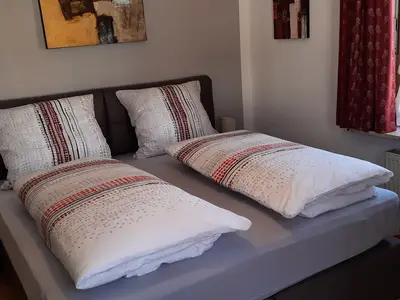 Schlafzimmer2 mit Fenster