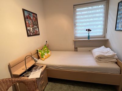 Schlafzimmer mit dem Einzelbett