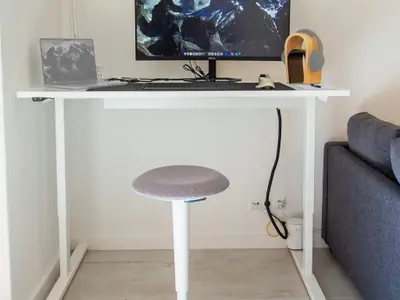 Höhenverstellbarer Schreibtisch