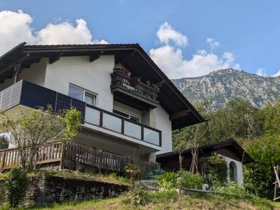 Haus - die Ferienwohnung befindet sich im Erdgeschoss