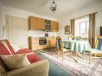 Essbereich mit Küchenzeile