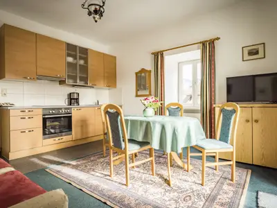 Essbereich mit Küchenzeile