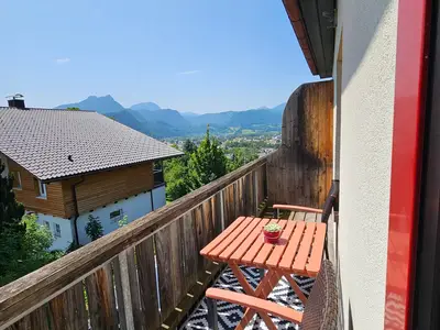 Balkon mit Bergblick