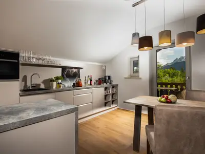 Küche mit Essbereich