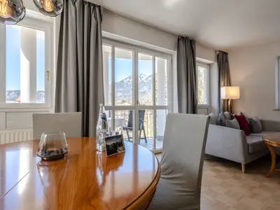 Wohnzimmer mit Essecke