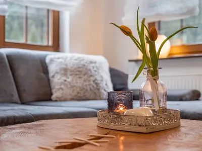 Photo, INSIDE, OUTSIDE