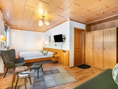 Photo, INSIDE, OUTSIDE