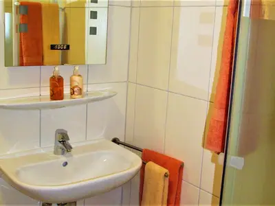 FeWo WEST Dusch-Bad mit WC