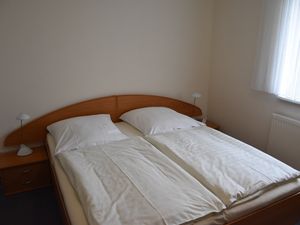 23908541-Ferienwohnung-3-Bad Rodach-300x225-4