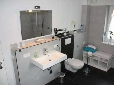 1 Christine Nasszell