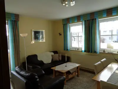 Wohnraum Ferienwohnung Bachwiesenblick (unten)