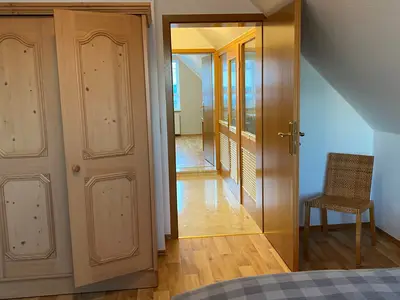 Blick vom Schlafzimmer in den Flur