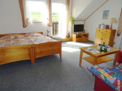 Ferienwohnung Heger Bad Steben, Wohn-Schlafzimmer "Zum Seifengrund"