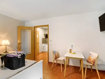 Photo, INSIDE, OUTSIDE