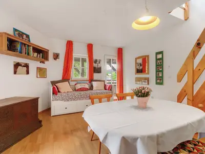 Photo, INSIDE, OUTSIDE